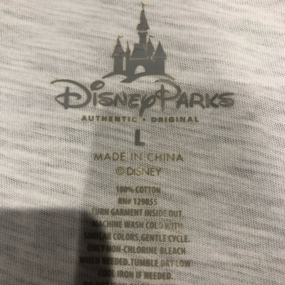 Disney Park size large Minnie shirt - Picture 4 of 4